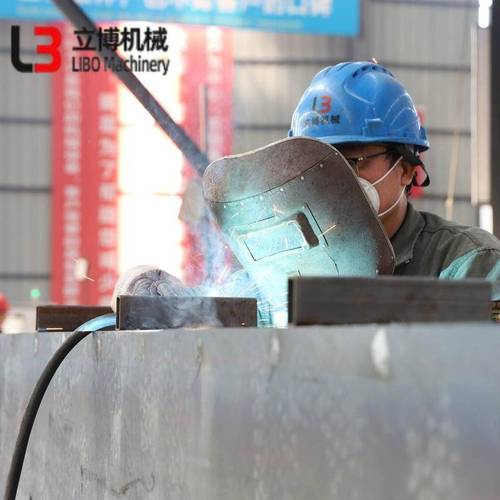 圍墻模具與墻體設(shè)備技術(shù)的先驅(qū)之路 設(shè)計(jì)、制造與裝配的創(chuàng)新實(shí)踐